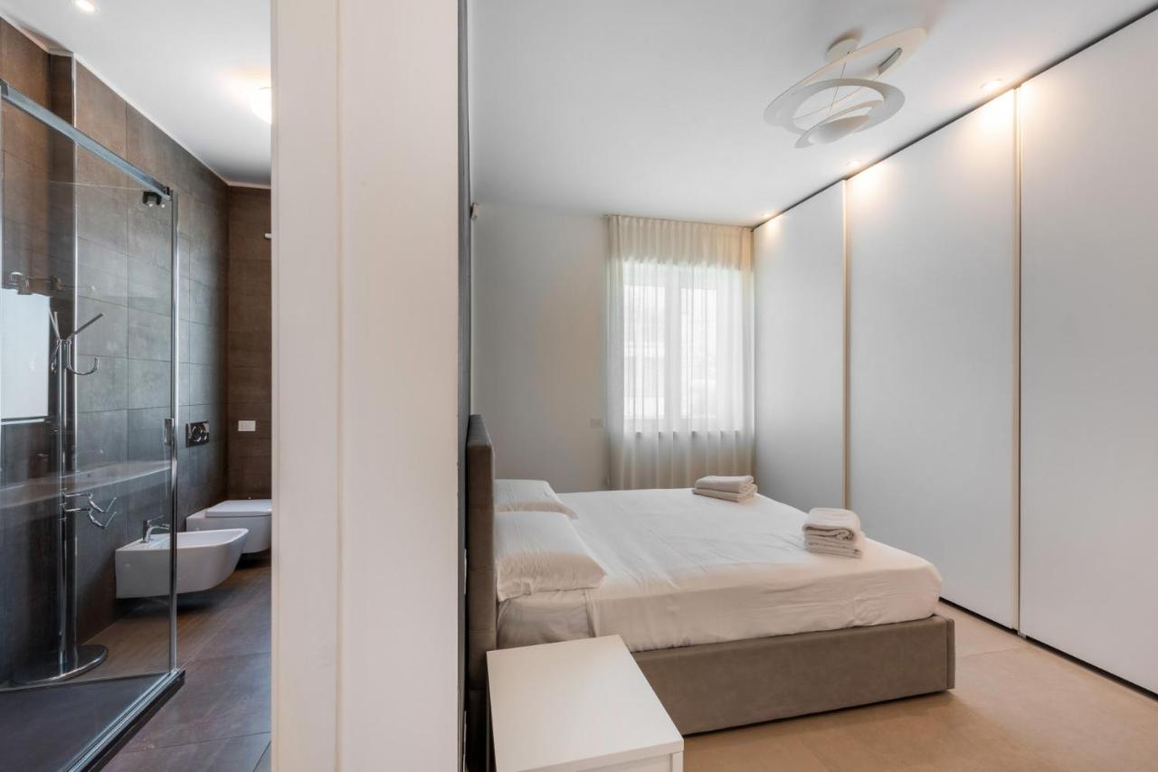 Apartamento Easylife - Wonderful Penthouse With Terrace A Few Steps From The Duomo Milán Exterior foto